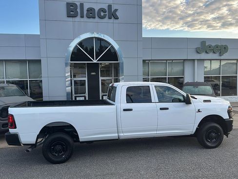 New 2026 RAM 2500 Tradesman w/ Bed Convenience Group image 3