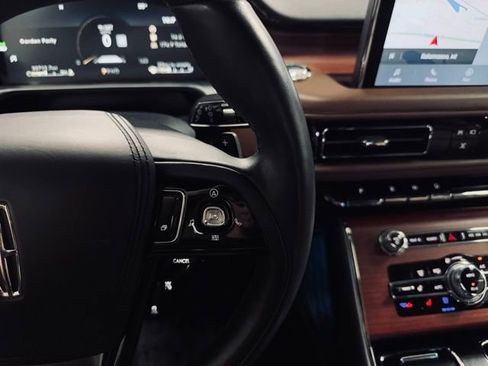 Used 2022 Lincoln Aviator Reserve w/ Elements Package Plus image 31