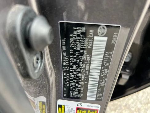 Used 2021 Toyota Camry SE w/ Convenience Package FWD image 28
