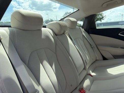 Used 2015 Chrysler 200 Limited w/ Convenience Group FWD image 31