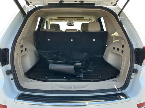 Used 2021 Jeep Grand Cherokee Limited AWD/4WD image 19