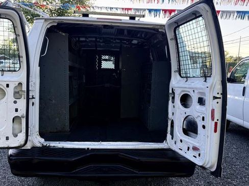 Used 2014 Ford E-350 and Econoline 350 Super Duty RWD image 15