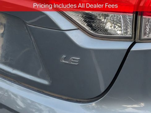 Used 2021 Toyota Corolla LE FWD image 8