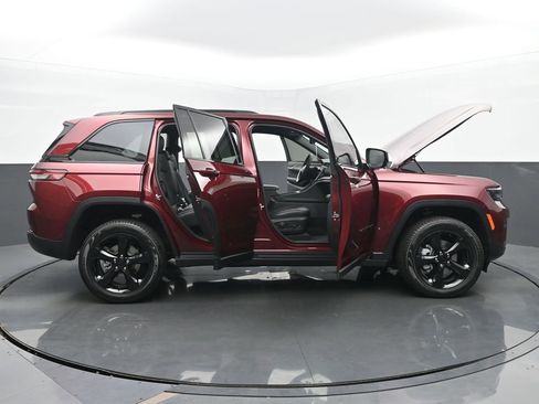 New 2025 Jeep Grand Cherokee Limited w/ Luxury Tech Group II image 57