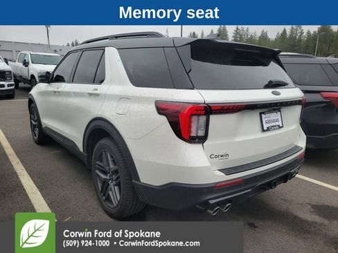 Used 2025 Ford Explorer ST image 9
