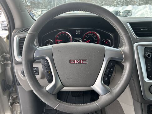 Used 2016 GMC Acadia SLE image 17