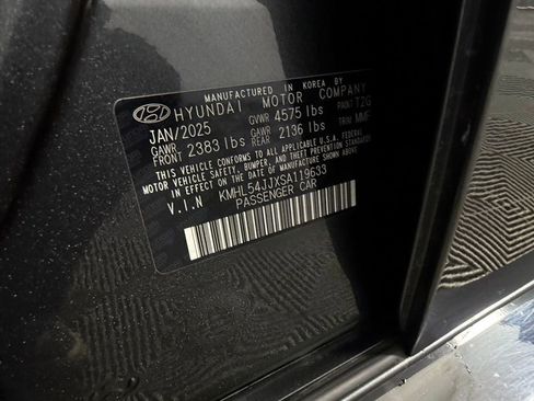 Used 2025 Hyundai Sonata Limited image 39