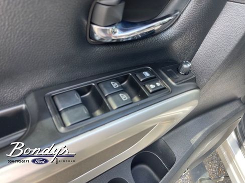 Used 2019 Nissan Titan PRO-4X w/ Pro-4x Convenience Package AWD/4WD image 8