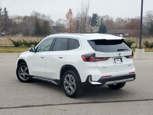 Used 2025 BMW X1 xDrive28i image 3