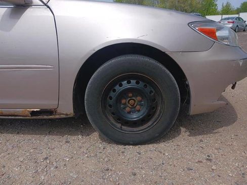 Used 2005 Toyota Camry LE FWD image 14