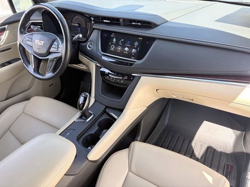 Used 2019 Cadillac XT5 Luxury FWD image 12