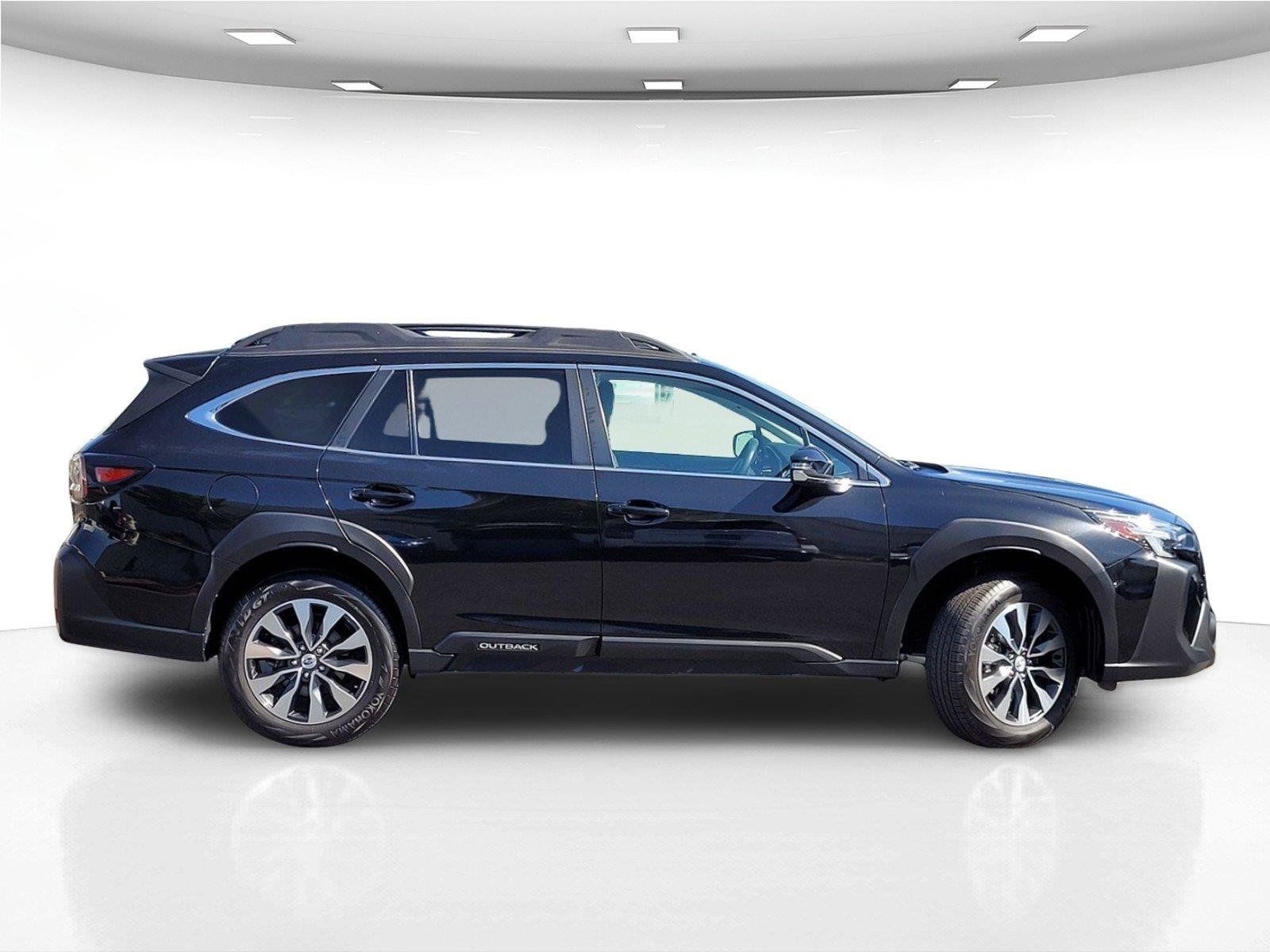 Certified 2023 Subaru Outback Limited AWD/4WD image 5