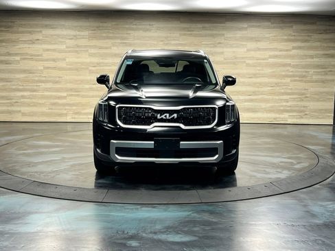 Used 2023 Kia Telluride EX w/ EX Captain's Chair Package AWD/4WD image 8