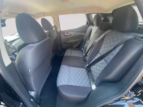Used 2019 Nissan Rogue Sport SV w/ Technology Package AWD/4WD image 13