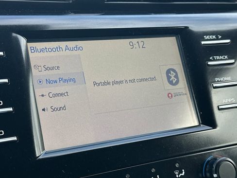 Used 2018 Toyota Camry LE FWD image 20