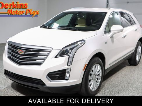 Used 2018 Cadillac XT5 FWD w/ LPO, Wheel Lock Package image 1