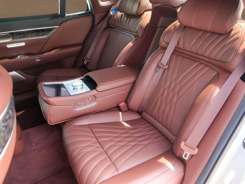 Used 2025 Genesis G90 3.5T AWD/4WD image 26