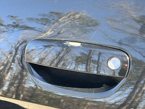 Used 2017 Dodge Challenger R/T w/ Blacktop Package image 27