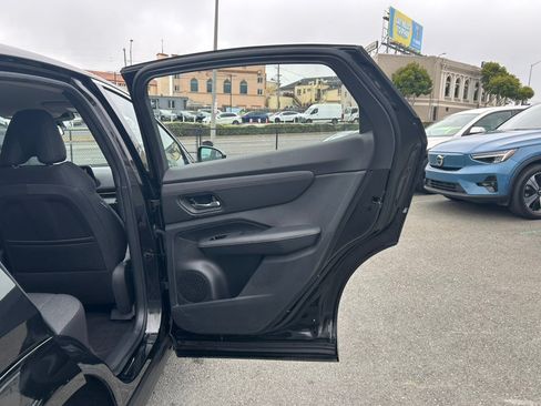Used 2024 Nissan Ariya FWD image 41