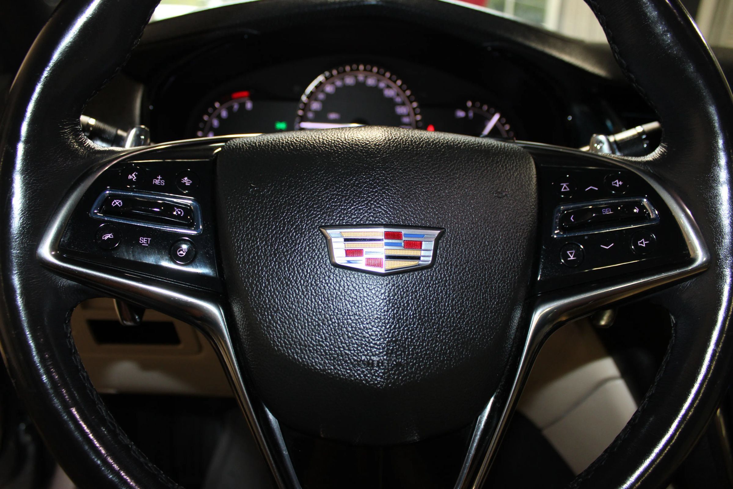 Used 2018 Cadillac CTS Luxury RWD image 21