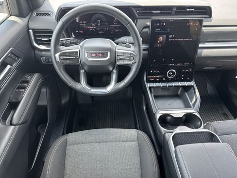 Used 2026 GMC Terrain Elevation w/ Black Edition FWD image 18