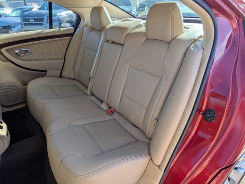 Used 2013 Ford Taurus Limited image 26