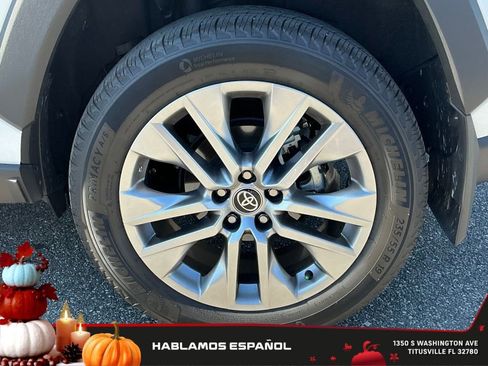 Used 2024 Toyota RAV4 XLE Premium image 21