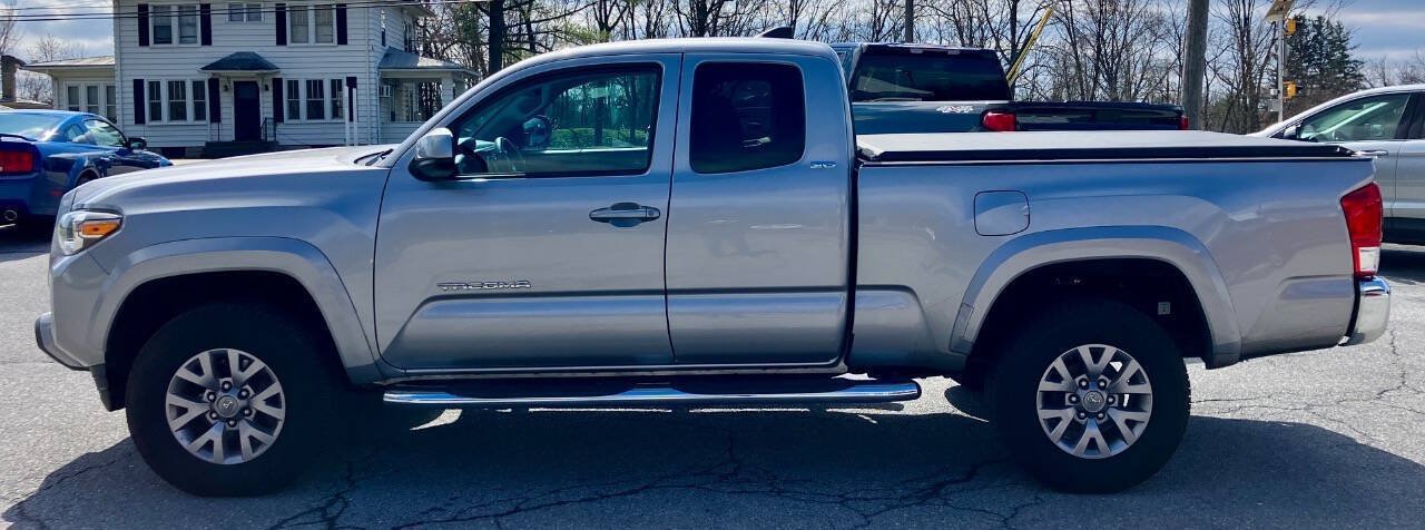 Used 2016 Toyota Tacoma SR5 RWD image 7
