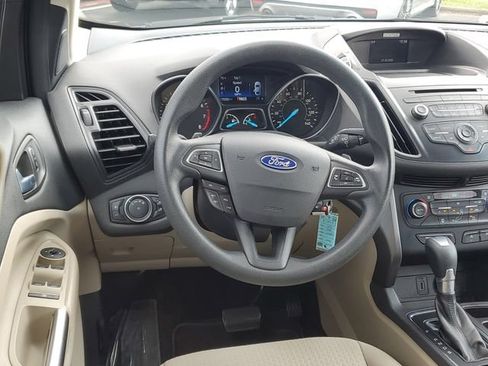 Used 2017 Ford Escape SE FWD image 12