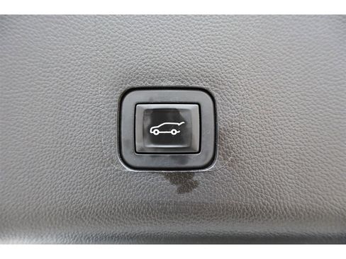 Used 2019 Chevrolet Traverse Premier w/ LPO, Blackout Package image 47