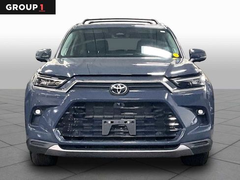 Used 2024 Toyota Grand Highlander Limited image 3