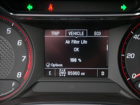 Used 2023 Chevrolet TrailBlazer RS w/ Convenience Package AWD/4WD image 29