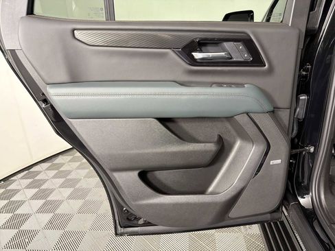 New 2026 GMC Yukon AT4 w/ AT4 Premium Plus Package AWD/4WD image 39