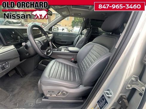 Used 2024 Kia EV9 Land AWD/4WD image 10