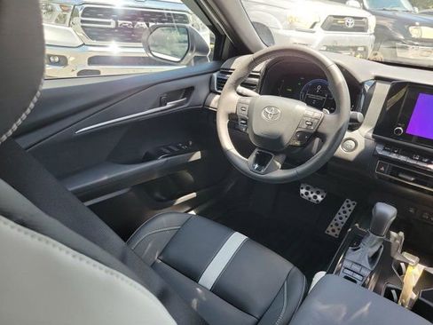 Used 2025 Toyota Camry SE AWD/4WD image 22