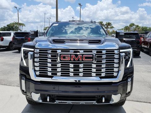 New 2026 GMC Sierra 2500 Denali w/ Denali Reserve Package AWD/4WD image 7