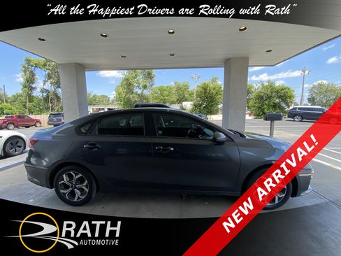 Used 2021 Kia Forte LXS FWD image 6