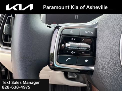 Used 2025 Kia Sorento EX w/ Panoramic Sunroof Package AWD/4WD image 13