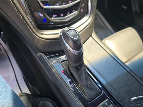 Used 2018 Cadillac CTS Luxury RWD image 38