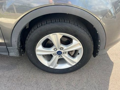 Used 2015 Ford Escape SE FWD image 9