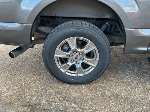 Used 2016 Ford F150 XLT w/ Equipment Group 302A Luxury image 5