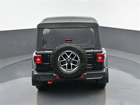 Used 2024 Jeep Wrangler Unlimited Rubicon image 25