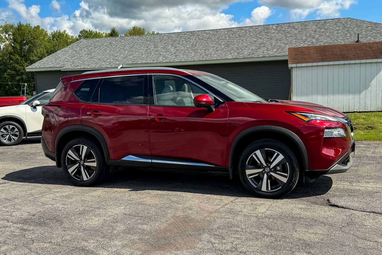 Certified 2021 Nissan Rogue SL w/ Premium Package AWD/4WD image 2