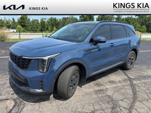 Used 2024 Kia Sorento S w/ Panoramic Sunroof Package FWD image 5