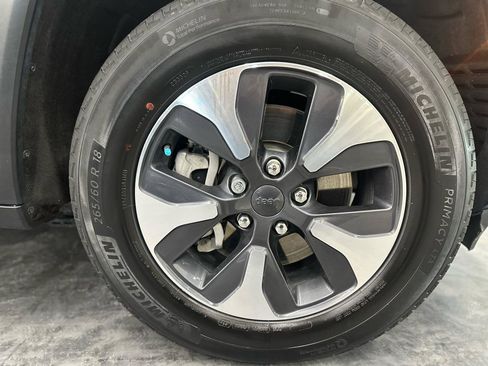 Used 2022 Jeep Grand Cherokee Limited 4xe image 8