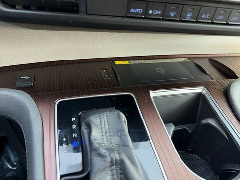 Used 2021 Toyota Sienna LE w/ LE Plus Package image 27