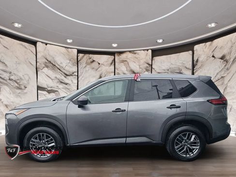 Used 2024 Nissan Rogue S AWD/4WD image 5