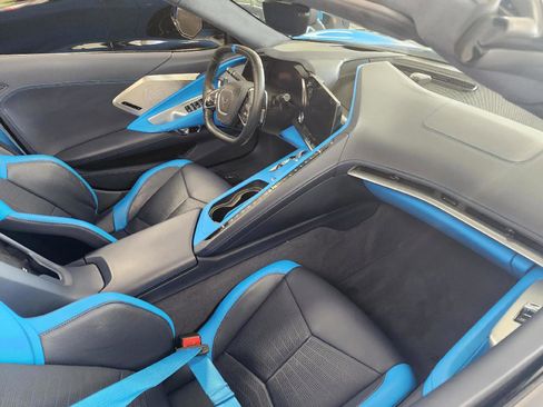 Used 2021 Chevrolet Corvette Stingray Premium Conv w/ Z51 Performance Package image 5