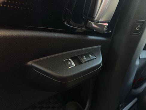 Used 2025 Kia Carnival SX Prestige FWD image 27