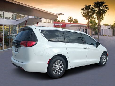 New 2026 Chrysler Voyager LX image 3